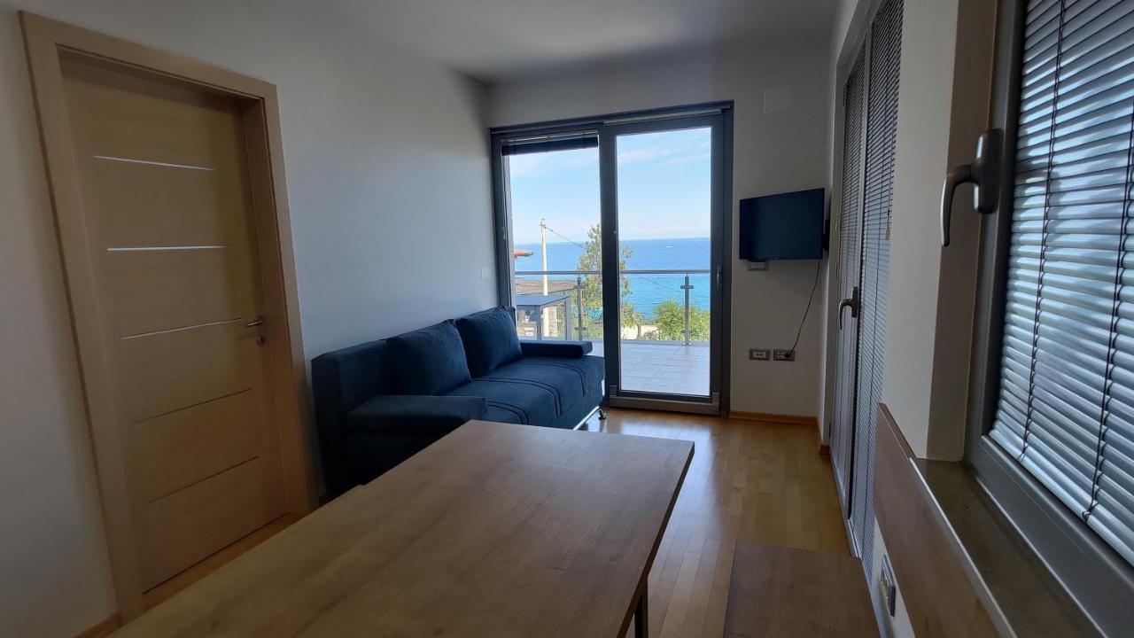 Apartmaji Palea Izola Εξωτερικό φωτογραφία